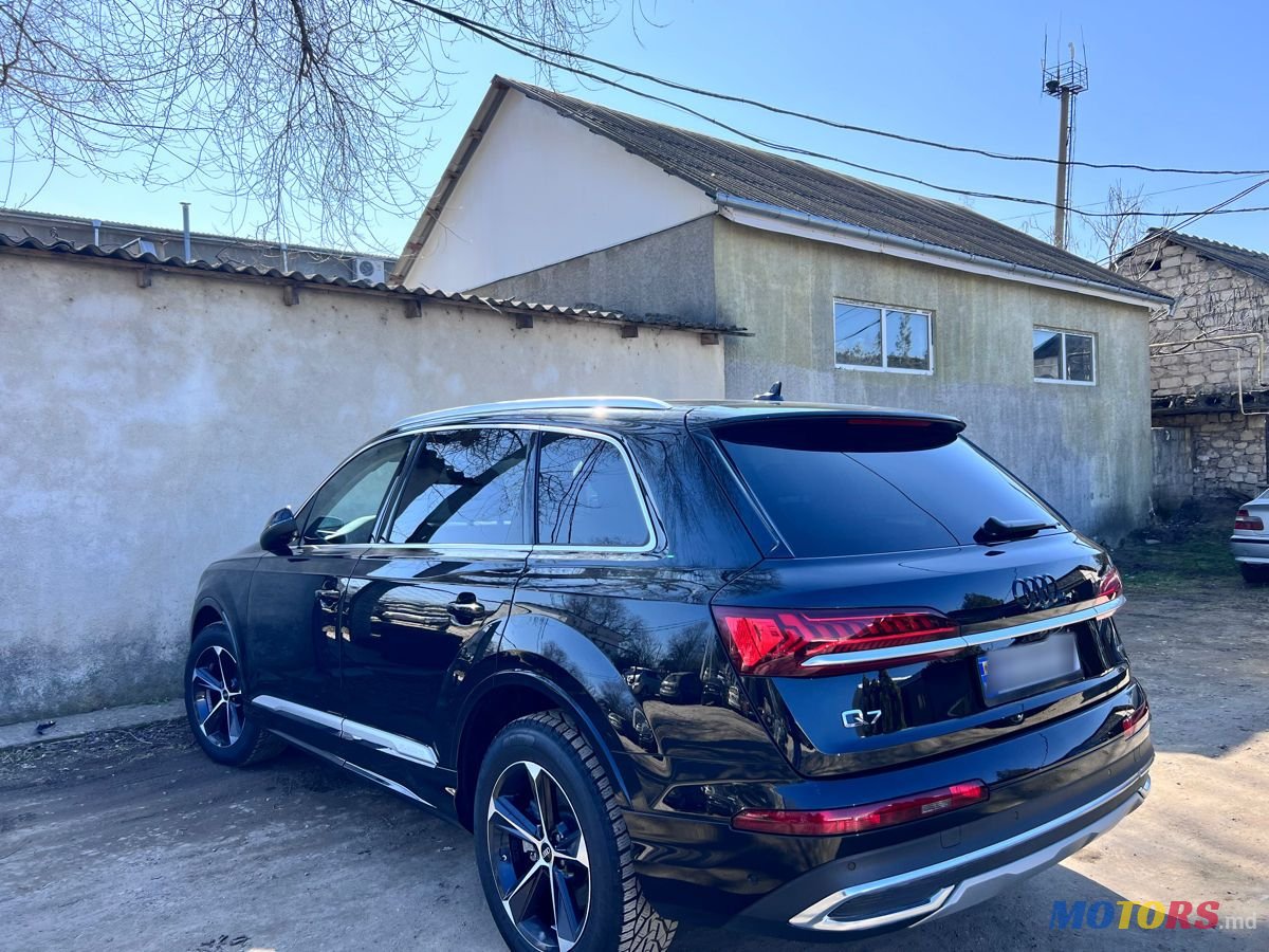 2023' Audi Q7 photo #1