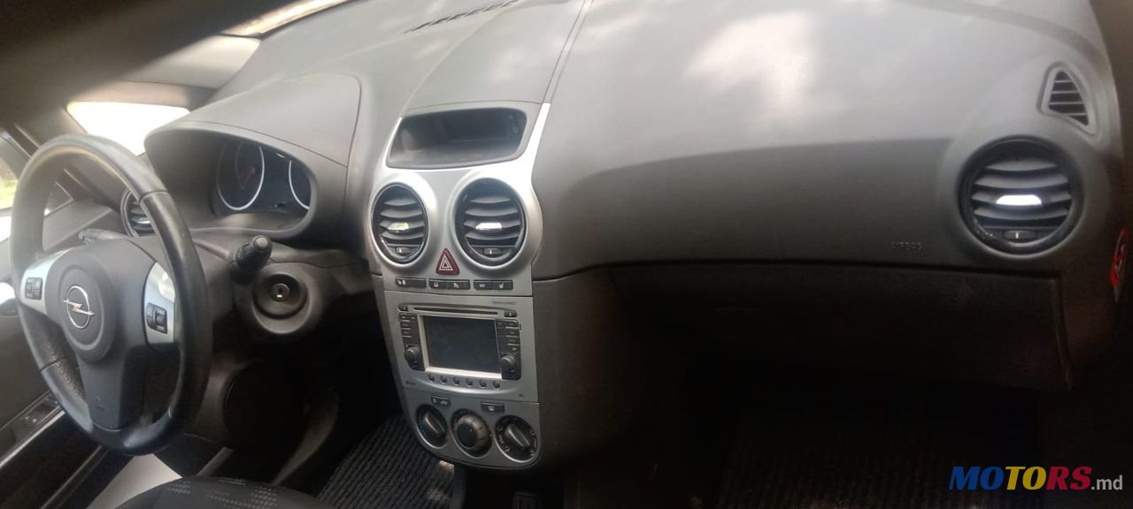 2013' Opel Corsa photo #5