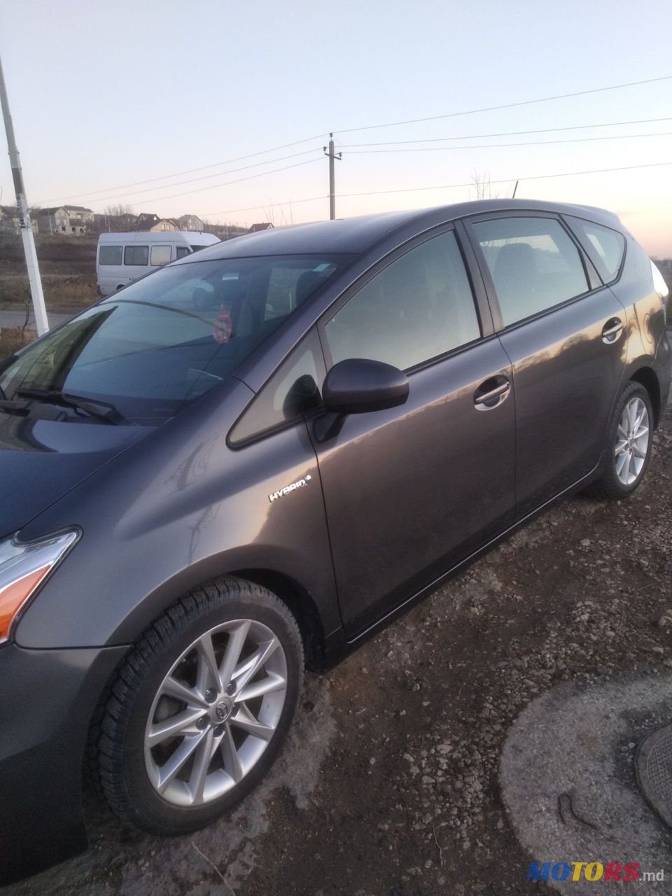 2012' Toyota Prius photo #4