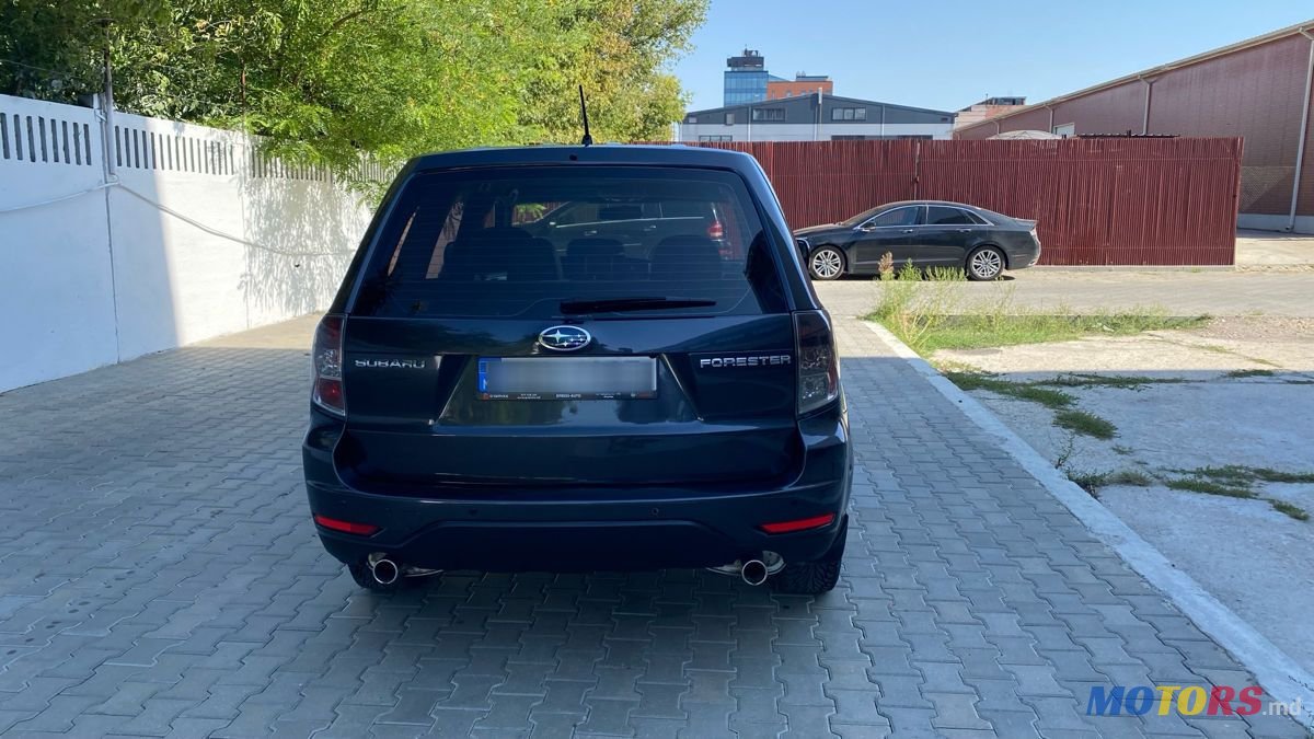 2010' Subaru Forester photo #4