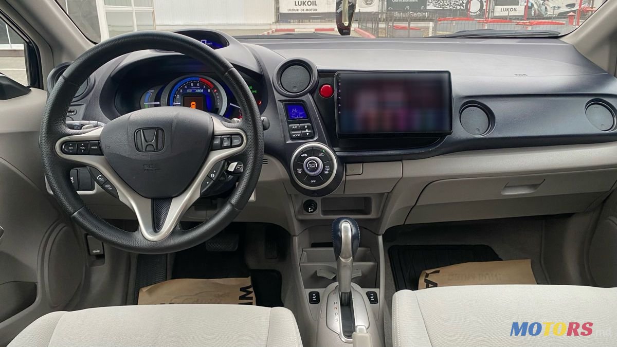 2010' Honda Insight photo #5