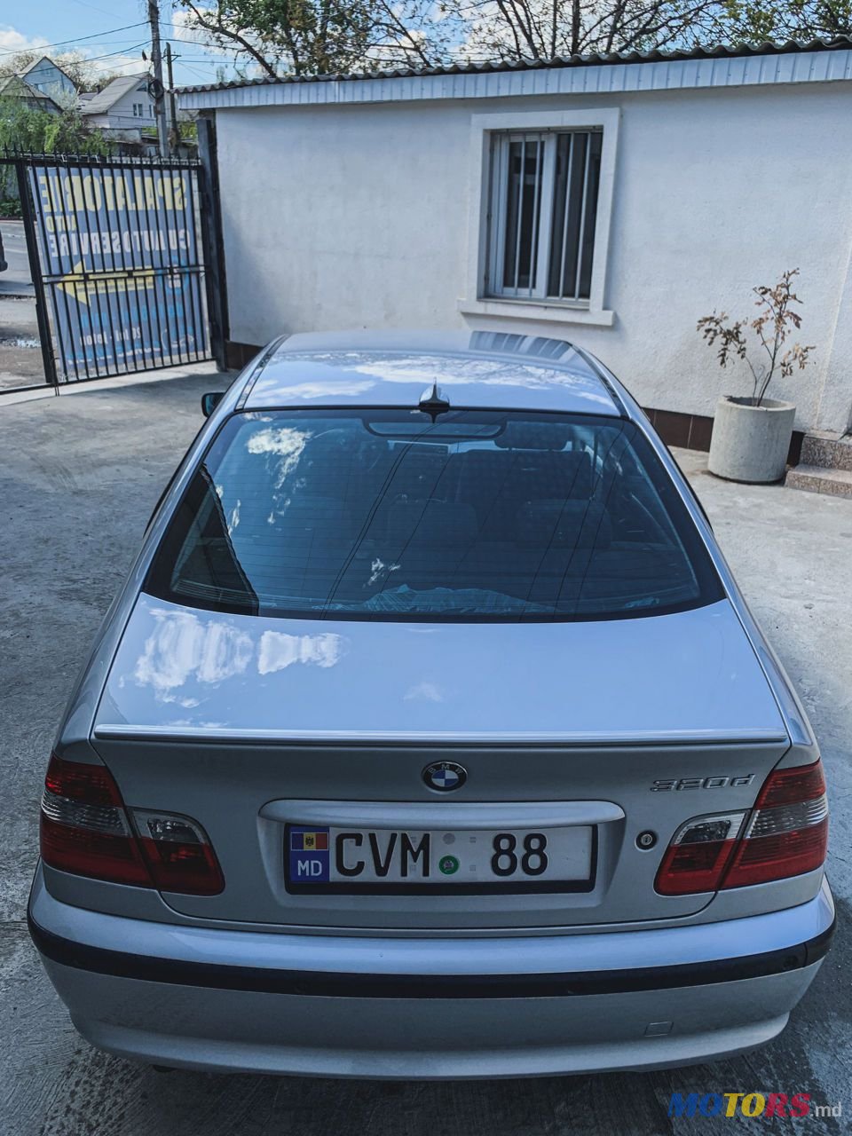 2004' BMW 3 Series photo #1