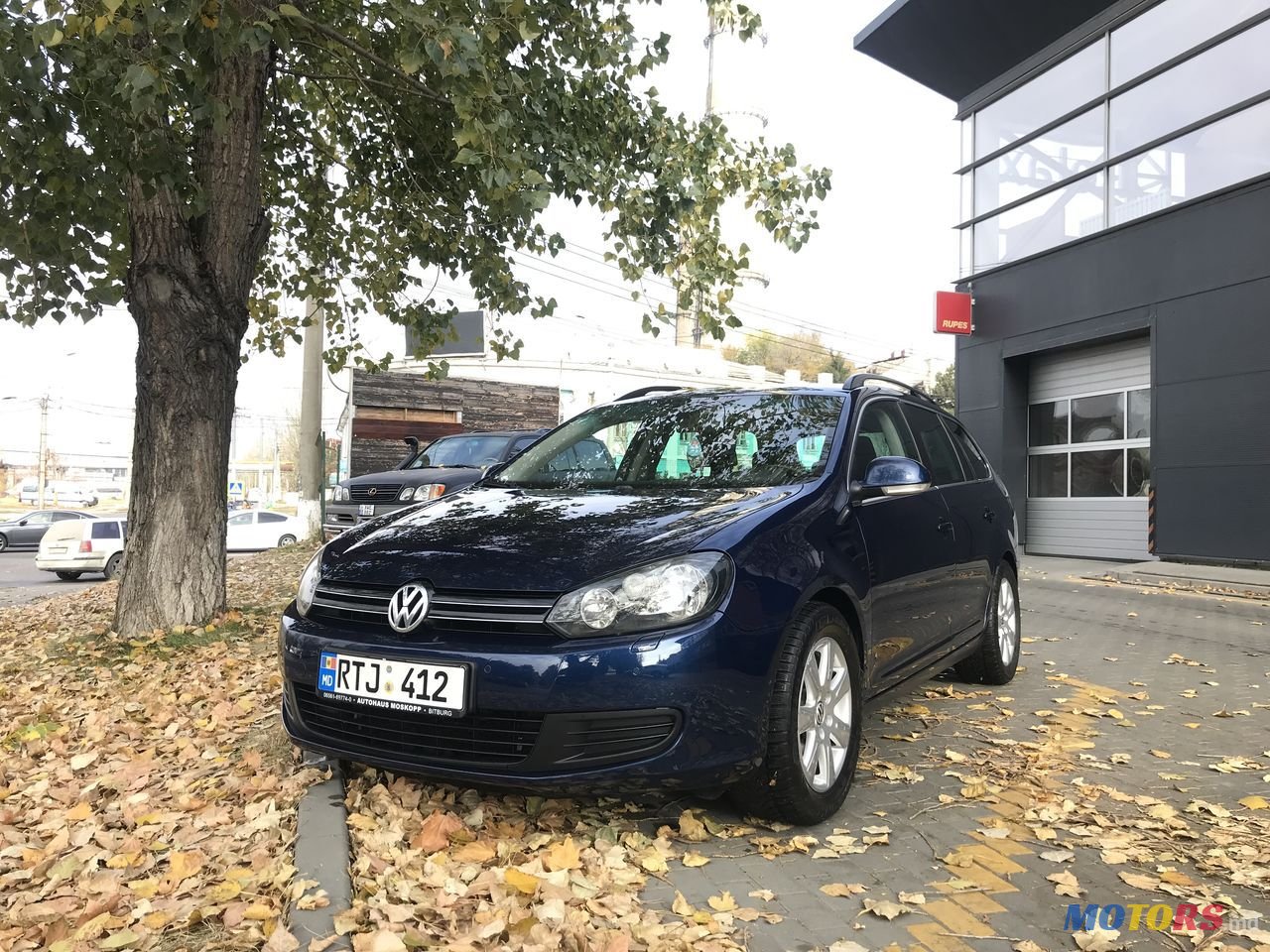 2010' Volkswagen Golf photo #1