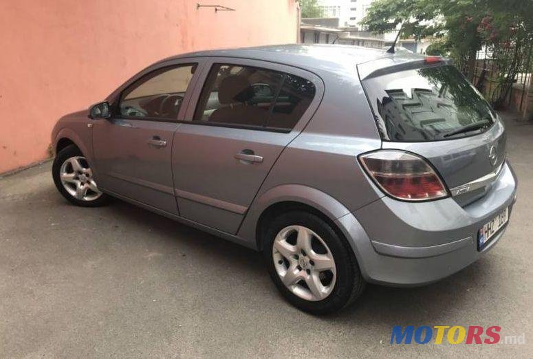 2007' Opel Astra photo #1
