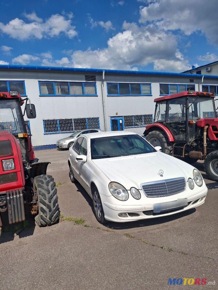 2005' Mercedes-Benz E-Class photo #4
