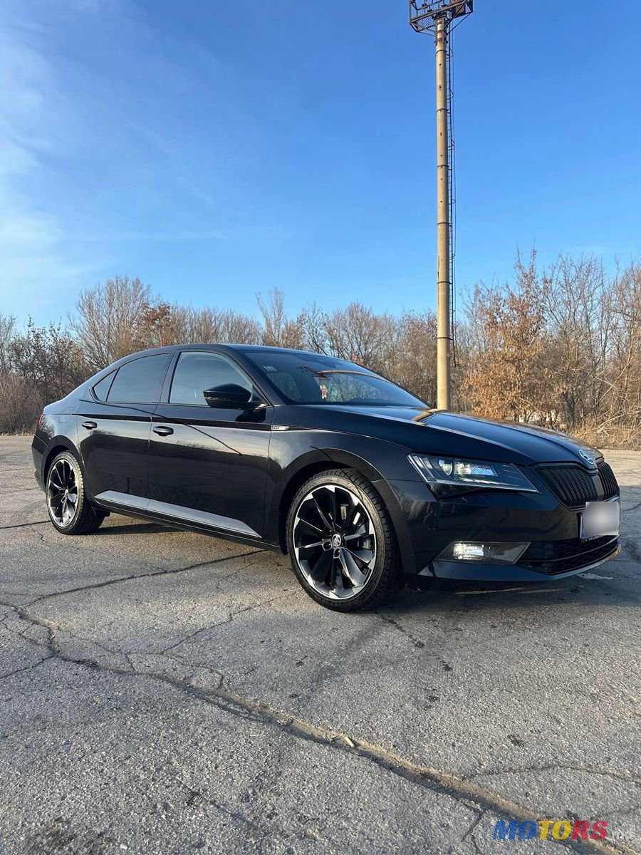 2019' Skoda Superb photo #2