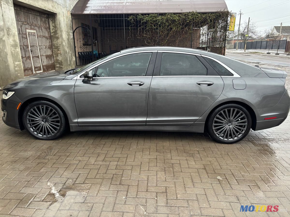 2017' Lincoln MKZ photo #3