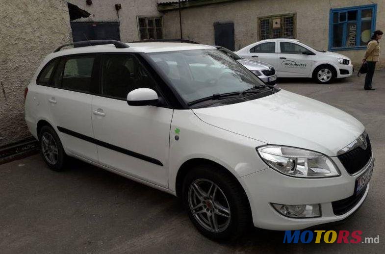 2012' Skoda Fabia photo #1