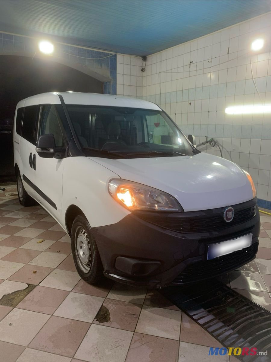 2015' Fiat Doblo photo #2