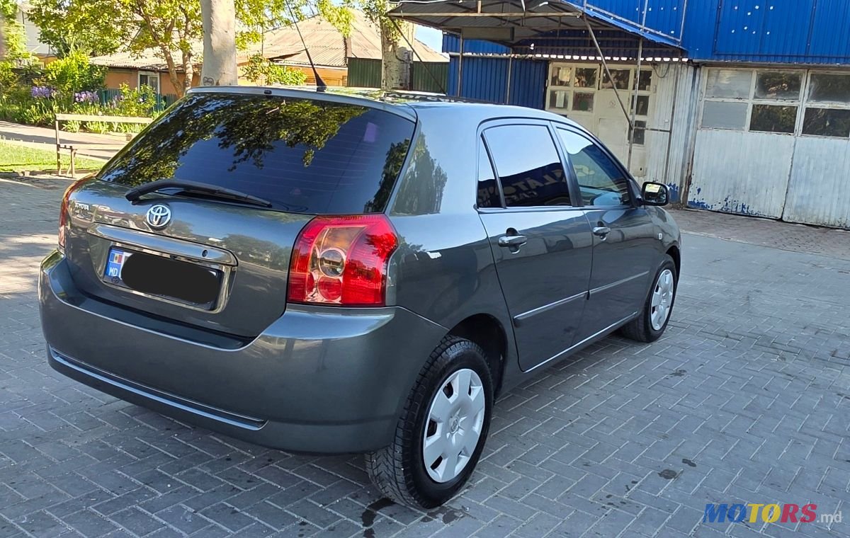 2005' Toyota Corolla photo #1