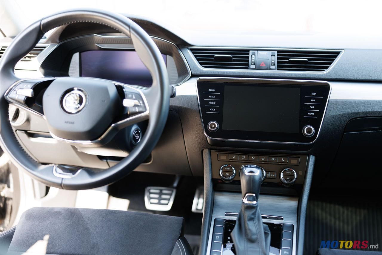 2022' Skoda Superb photo #4