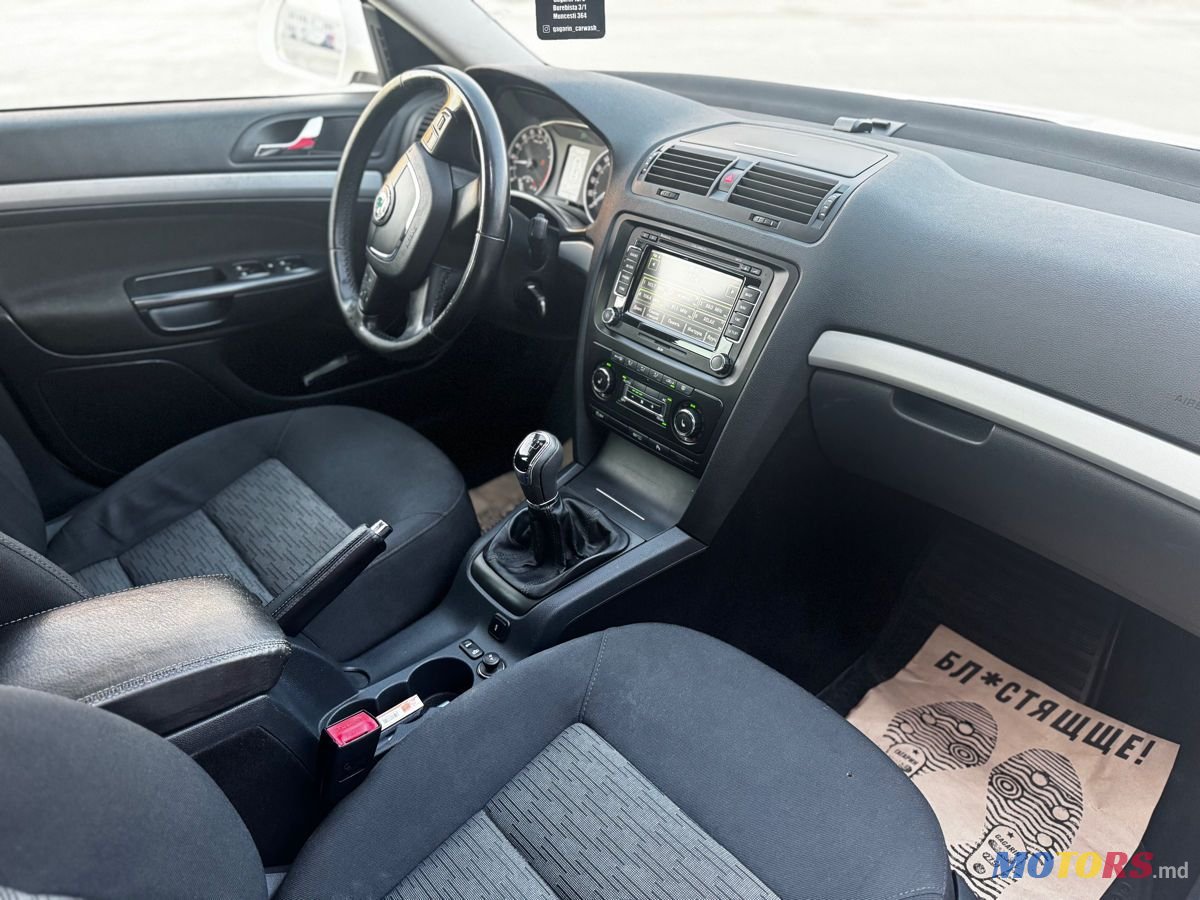 2013' Skoda Octavia photo #6