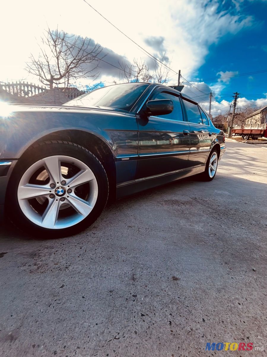 2001' BMW 7 Series photo #4
