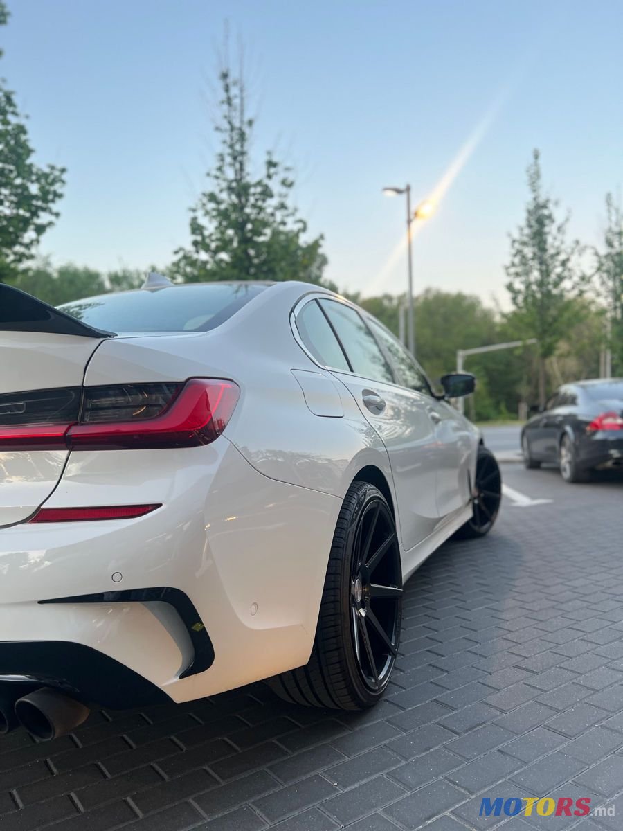 2019' BMW 3 Series photo #3