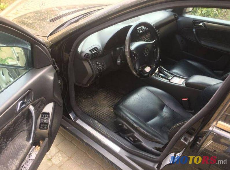 2003' Mercedes-Benz C photo #1