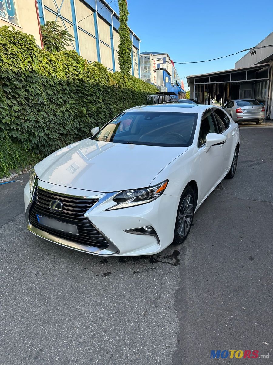 2017' Lexus Es Series photo #1