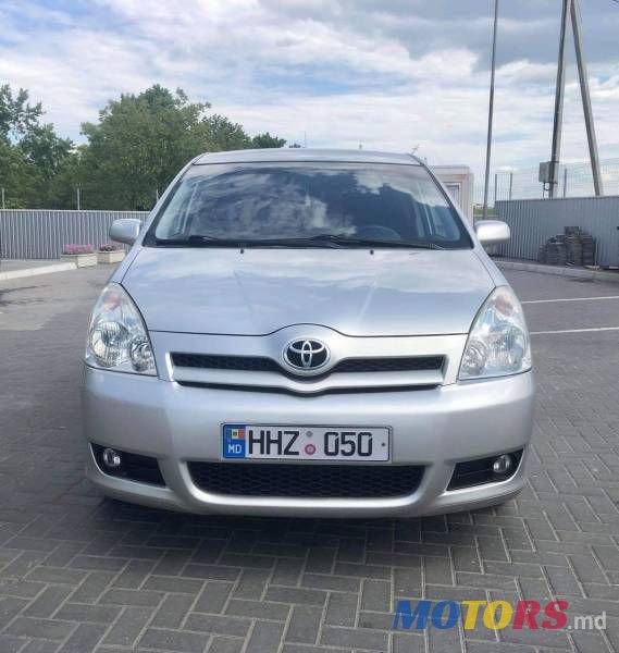 2005' Toyota Corolla Verso photo #6