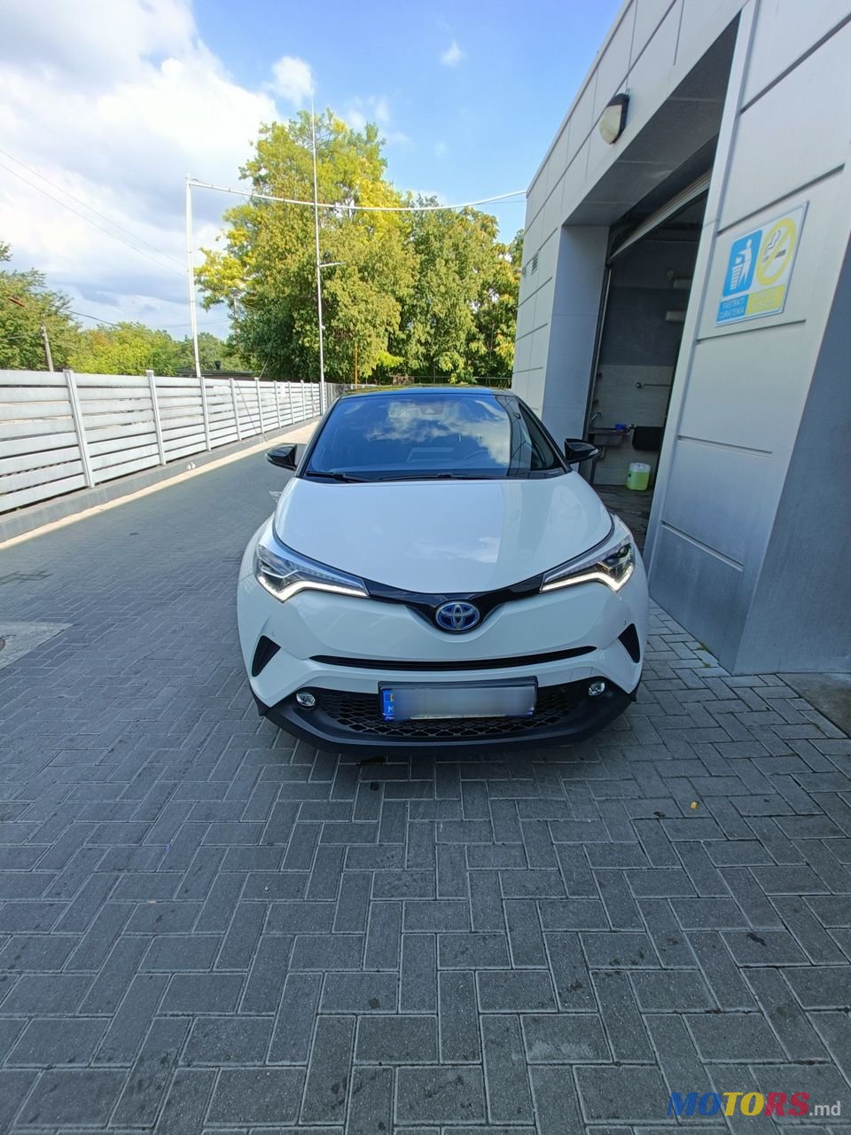 2016' Toyota C-HR photo #1