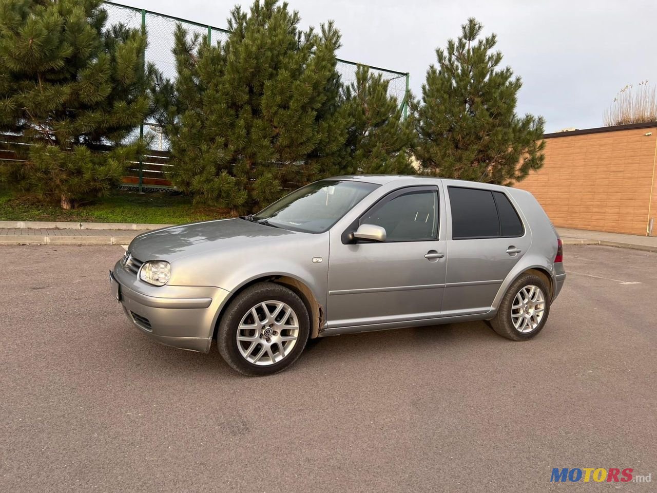 2003' Volkswagen Golf photo #3