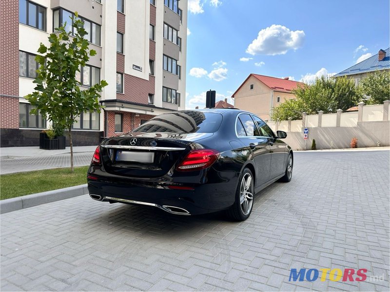 2016' Mercedes-Benz E-Class photo #5