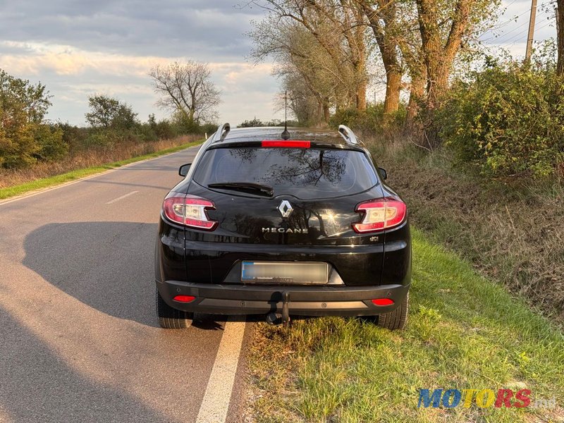 2012' Renault Megane photo #5