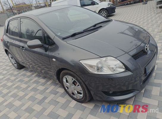 2007' Toyota Auris photo #1