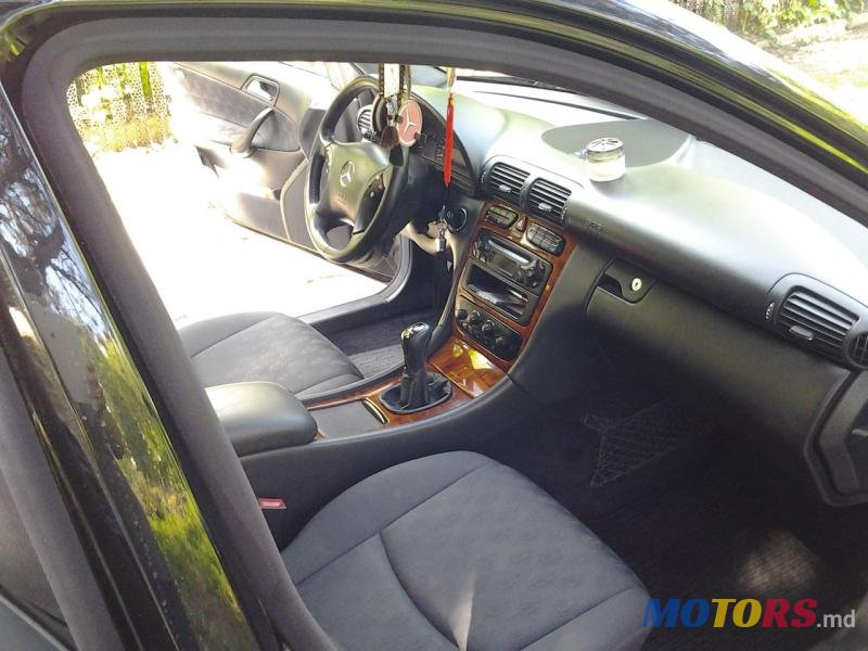 2002' Mercedes-Benz C-Class photo #7