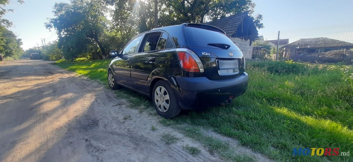 2005' Kia Rio photo #5