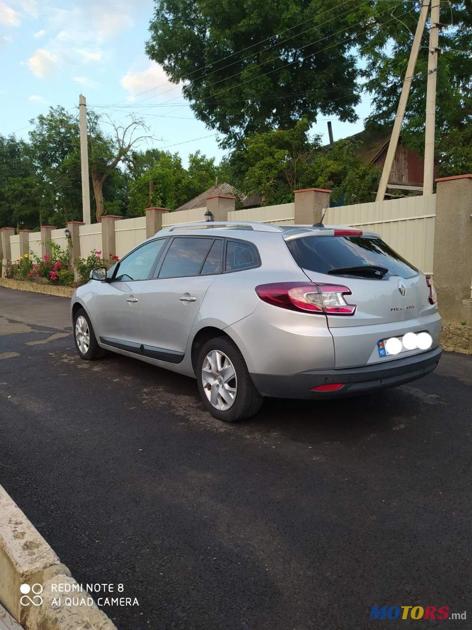 2012' Renault Megane photo #2