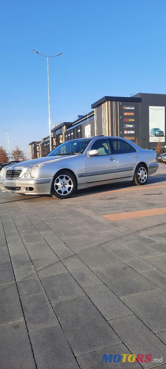2000' Mercedes-Benz E-Class photo #3