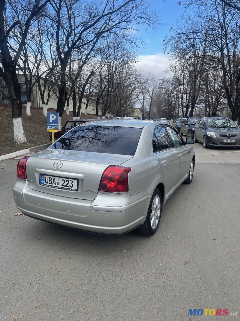 2005' Toyota Avensis photo #2