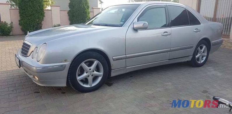 2000' Mercedes-Benz E photo #1
