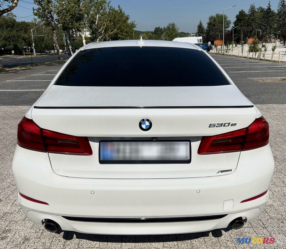 2017' BMW 5 Series photo #5