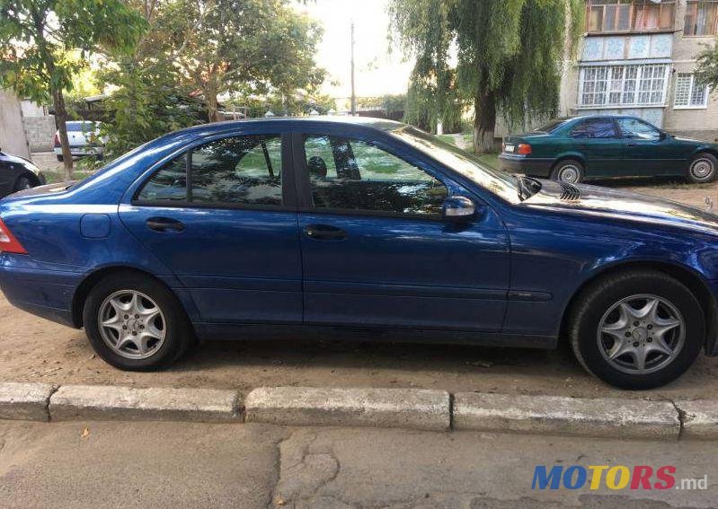 2003' Mercedes-Benz C photo #1