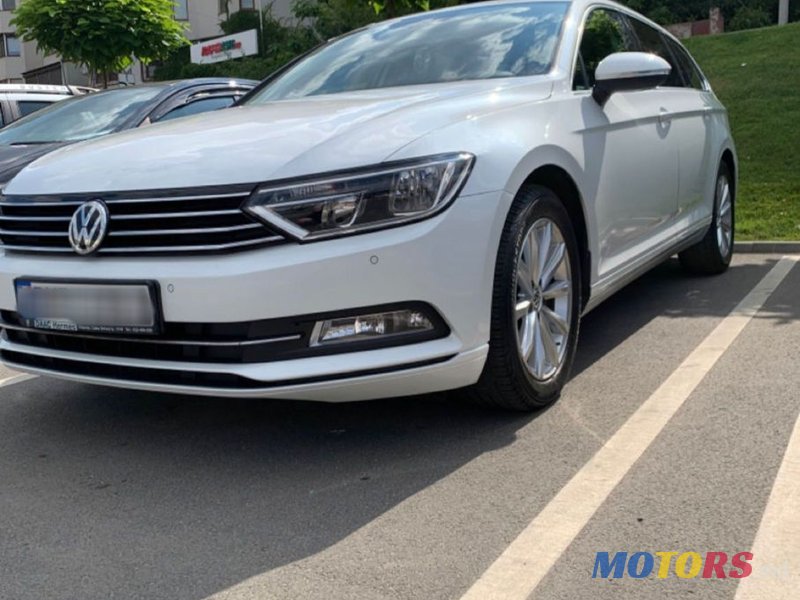 2017' Volkswagen Passat photo #5