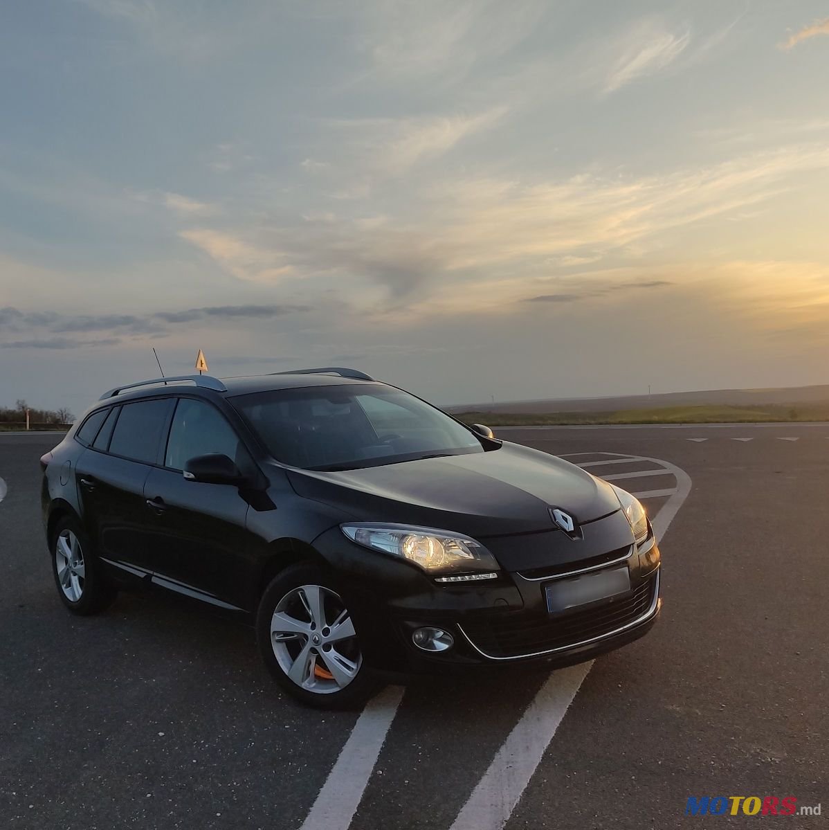 2012' Renault Megane photo #3