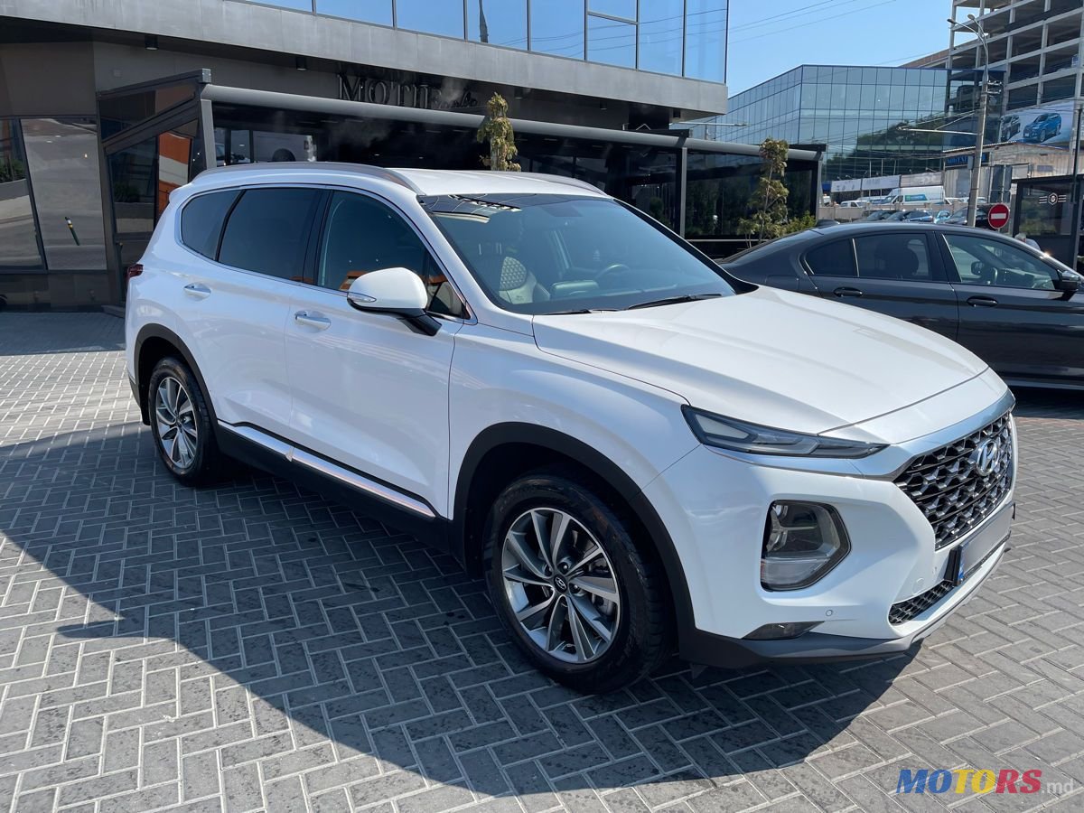 2019' Hyundai Santa Fe photo #2