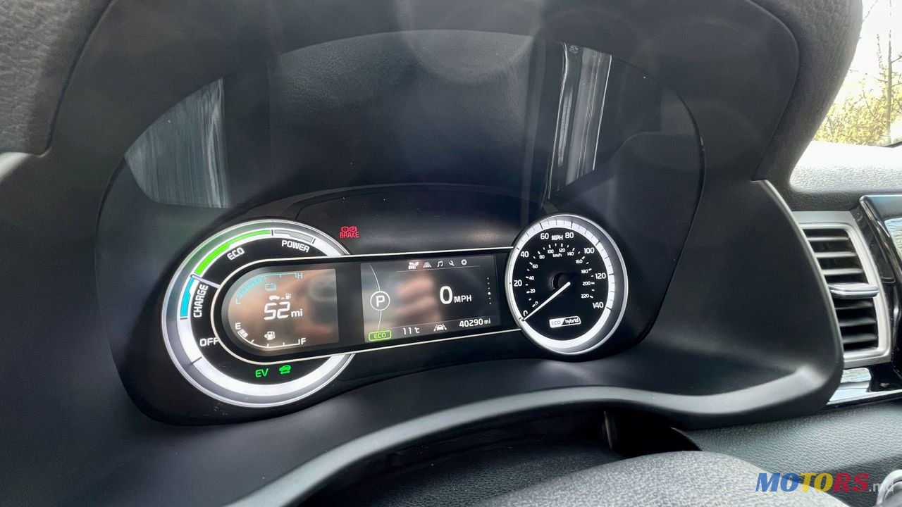 2017' Kia Niro photo #3