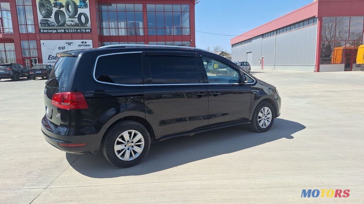 2010' Volkswagen Sharan photo #4