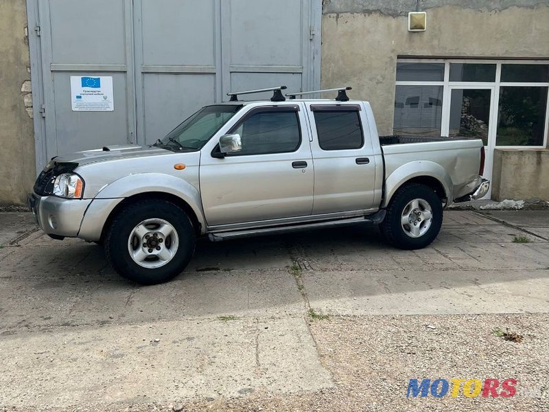 2002' Nissan Navara photo #3