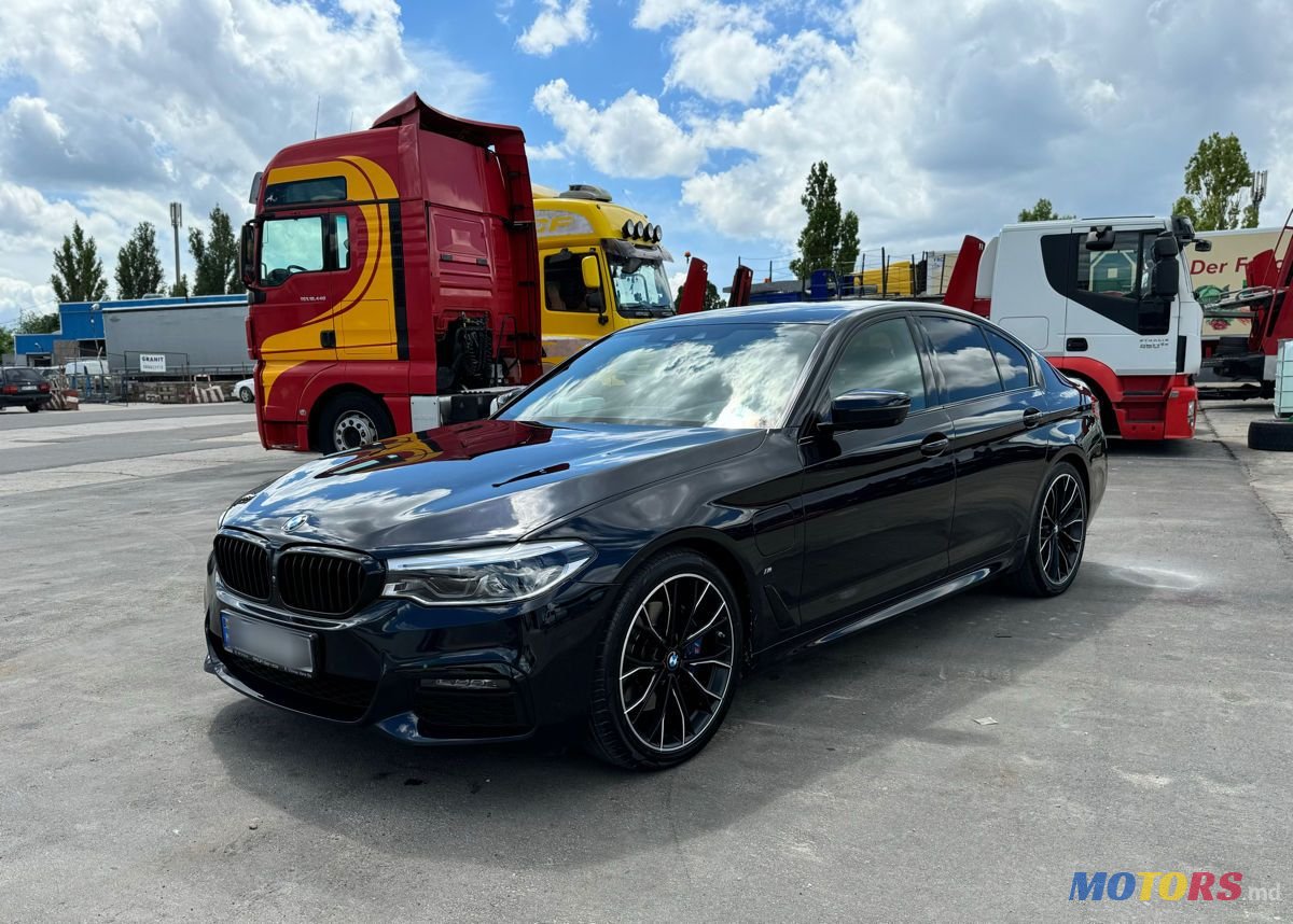 2019' BMW 5 Series photo #1
