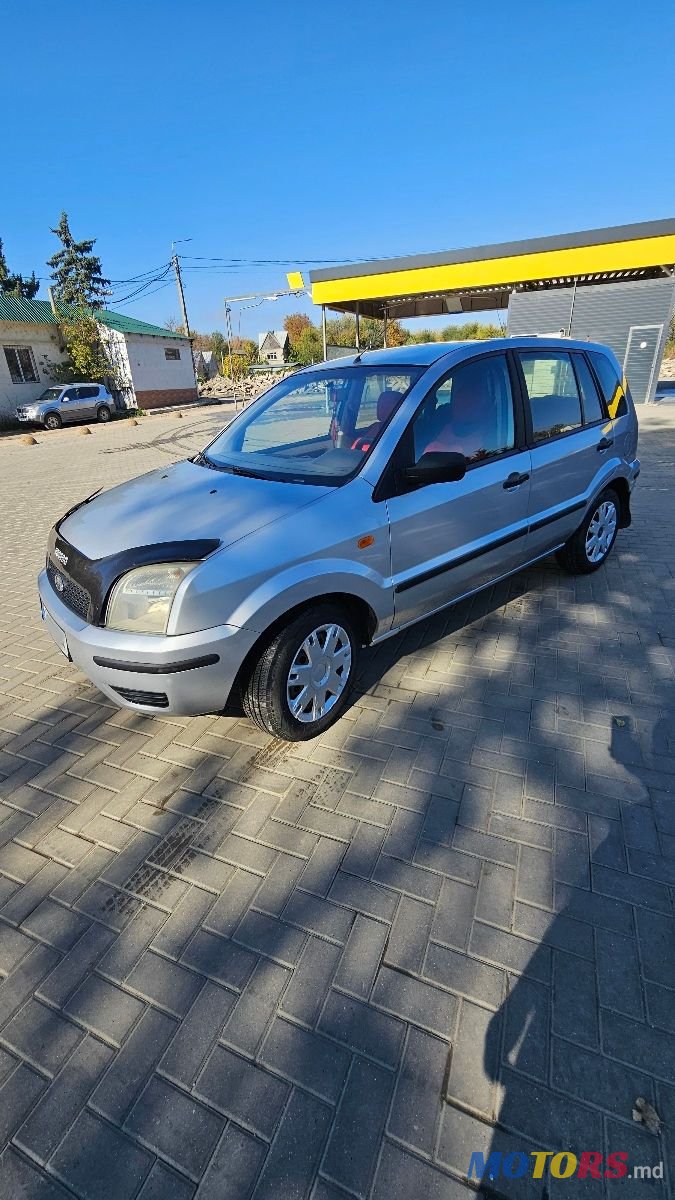 2003' Ford Fusion photo #2