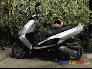 2004' Aprilia Leonardo 150 photo #1