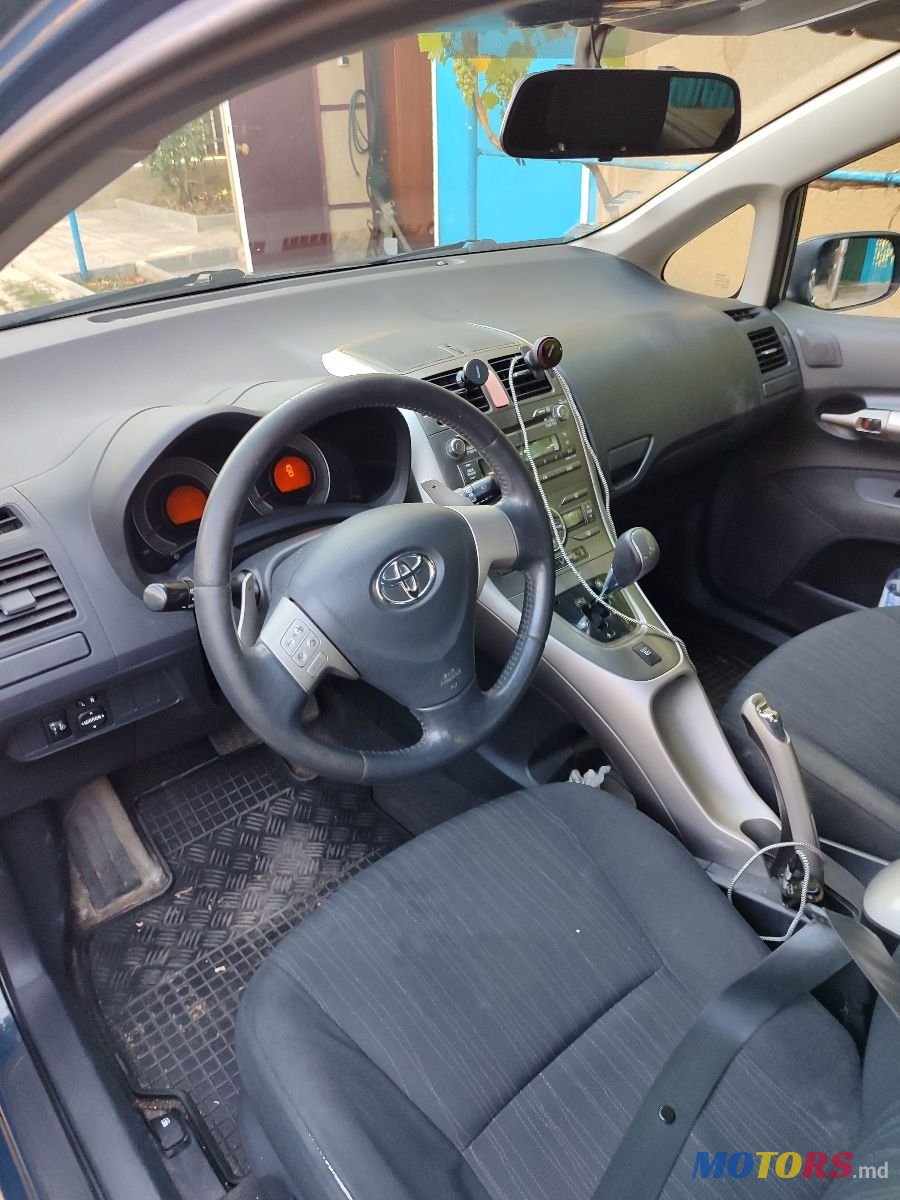 2007' Toyota Auris photo #4