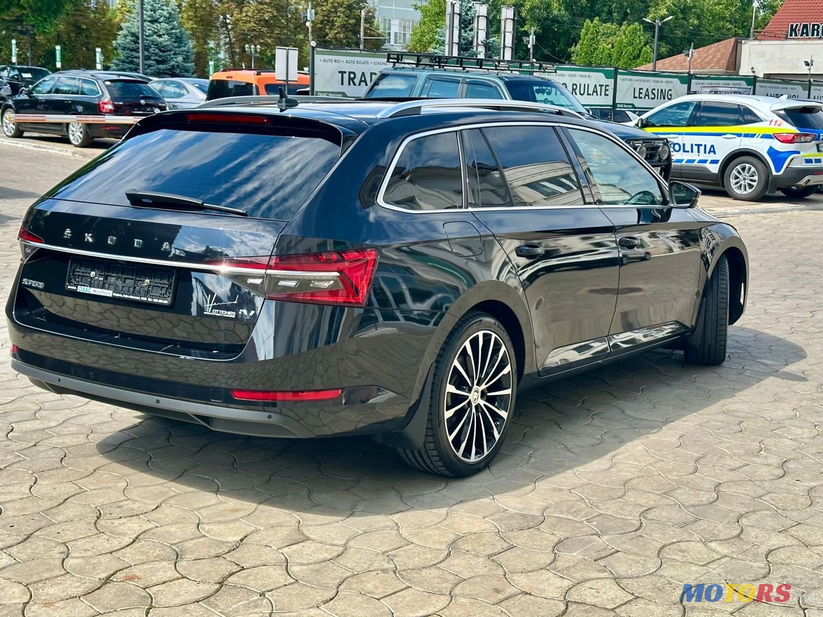 2021' Skoda Superb photo #4