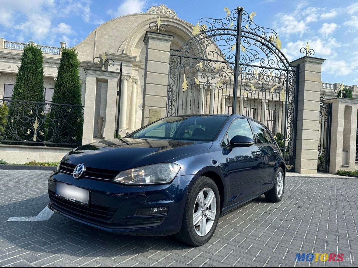 2013' Volkswagen Golf photo #1