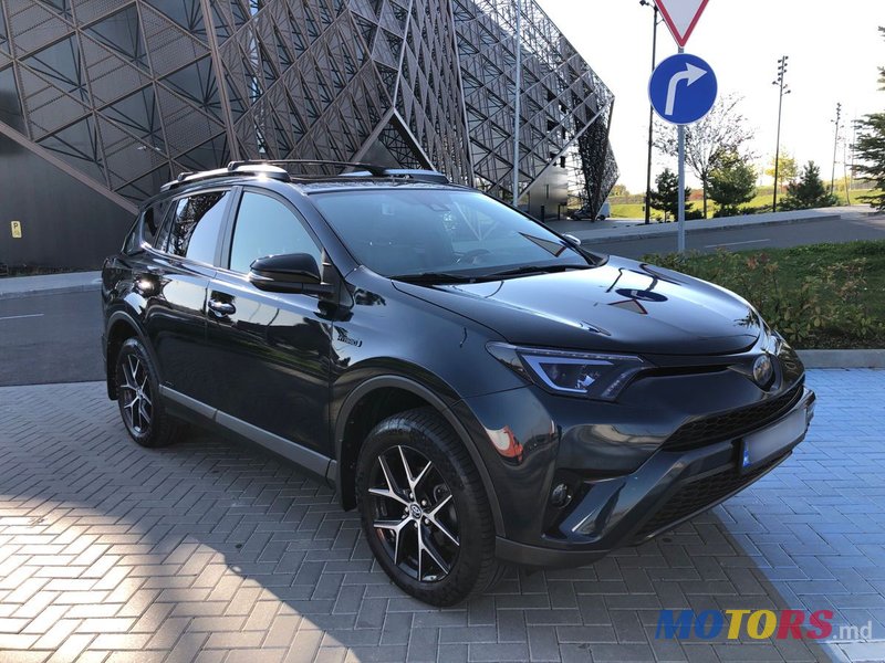 2017' Toyota RAV4 photo #1