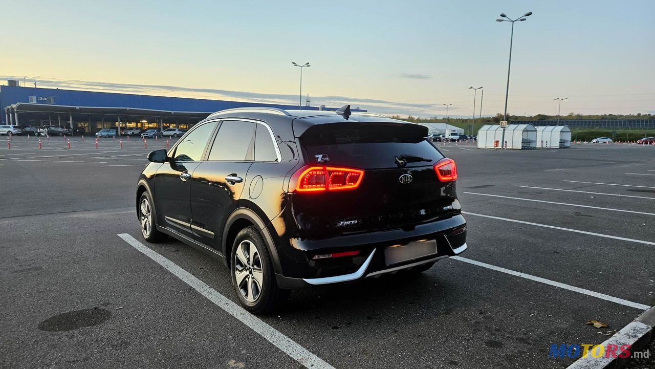 2017' Kia Niro photo #3