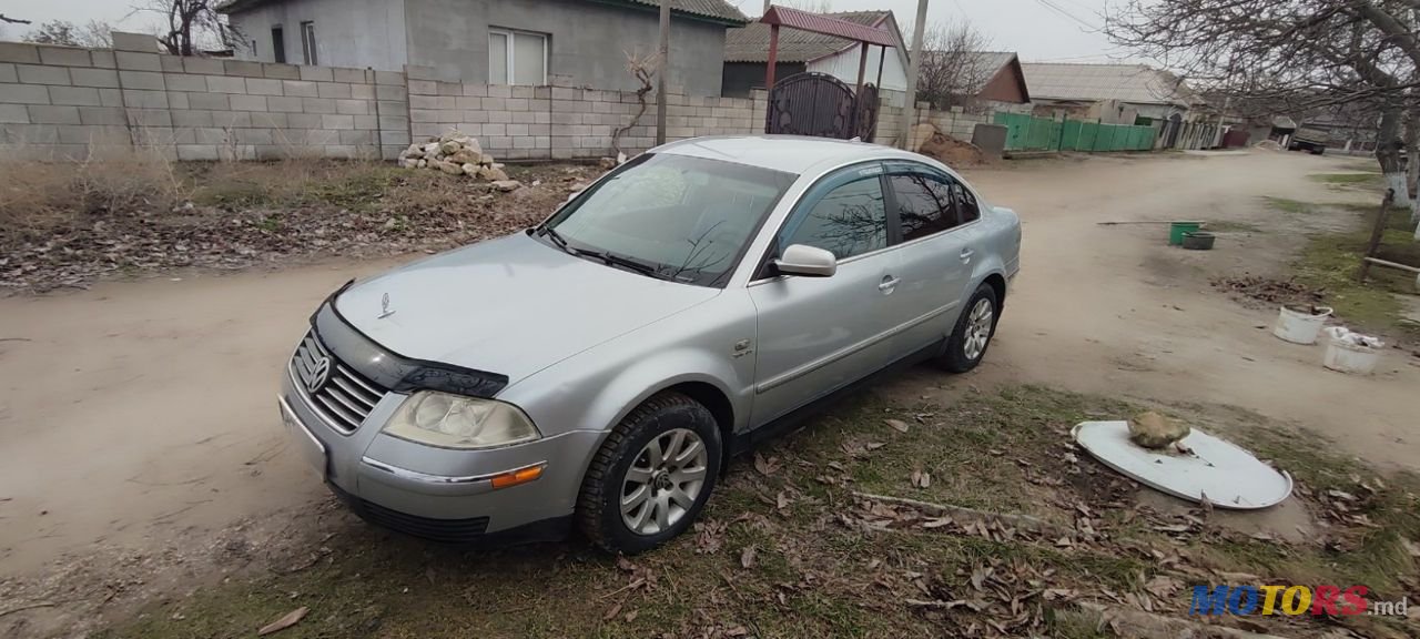 2003' Volkswagen Passat photo #6