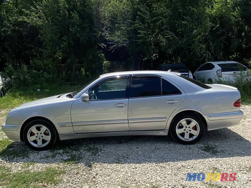 2002' Mercedes-Benz E Класс photo #2